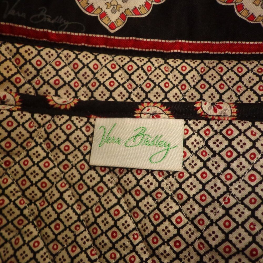 NWOT VERA BRADLEY Quilted tote Bag Black Multi Print Double Handles Button Closu - Picture 4 of 12